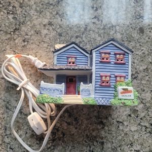 New in box, Collectible DeKalb Lighted Farmhouse